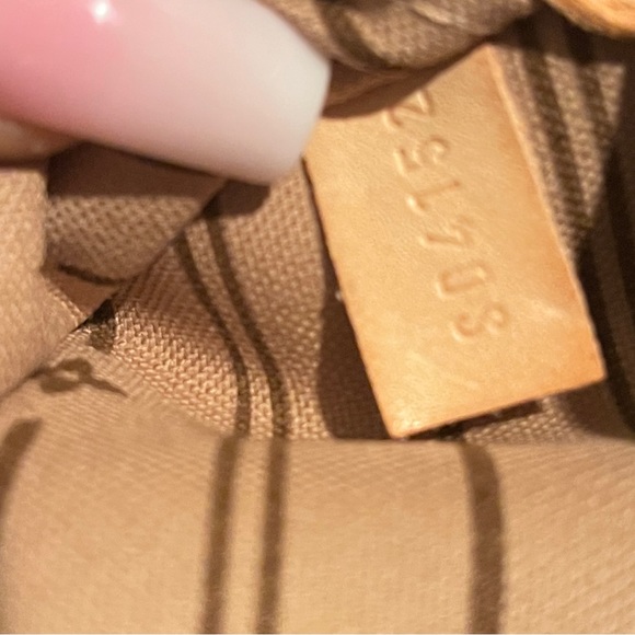 Medium Louis Vuitton Never-full Hand Bag - Picture 10 of 10